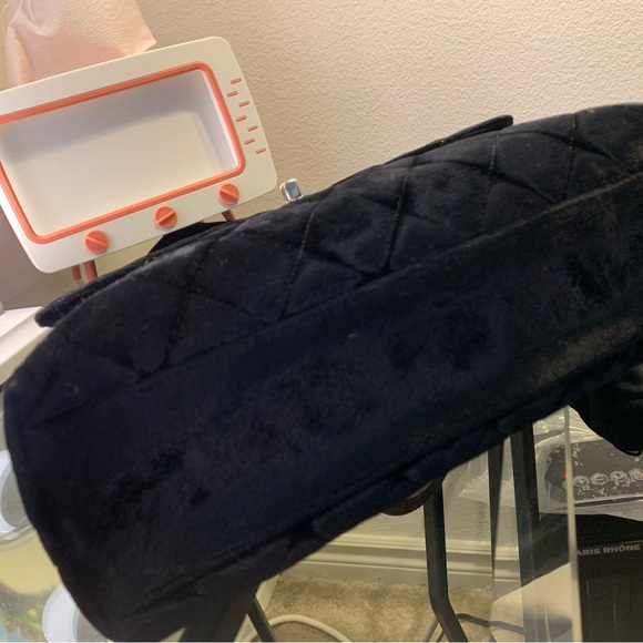 AUTH VINTAGE CHANEL black velvet handbag - Picture 11 of 12